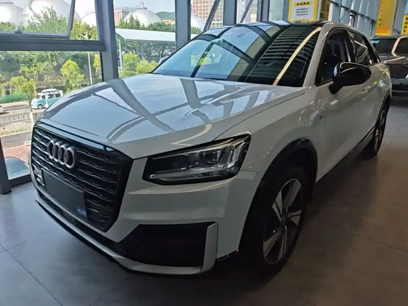 Audi Q2L