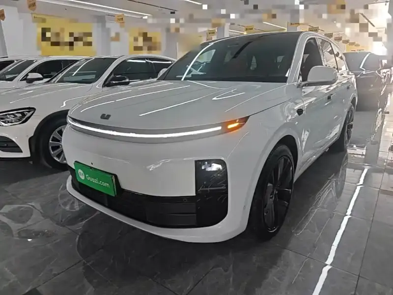 Li Auto L6