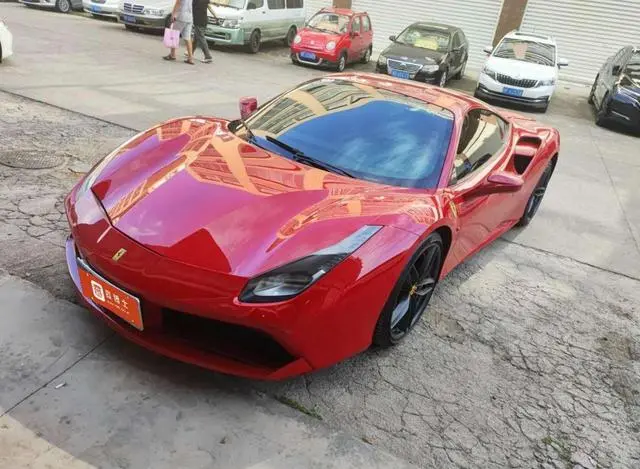 Ferrari 488