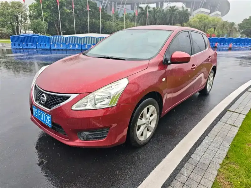 Nissan Tiida