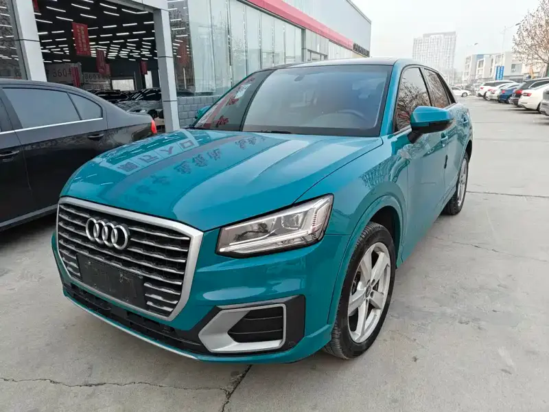 Audi Q2L