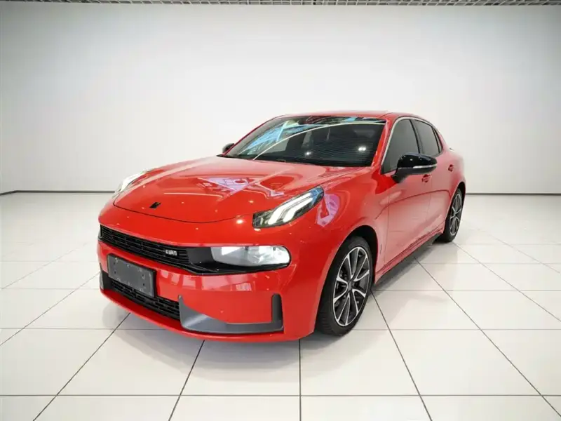 Lynk & Co 03