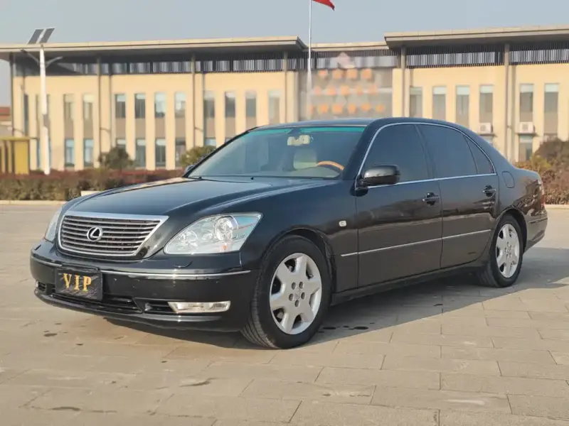 Lexus LS
