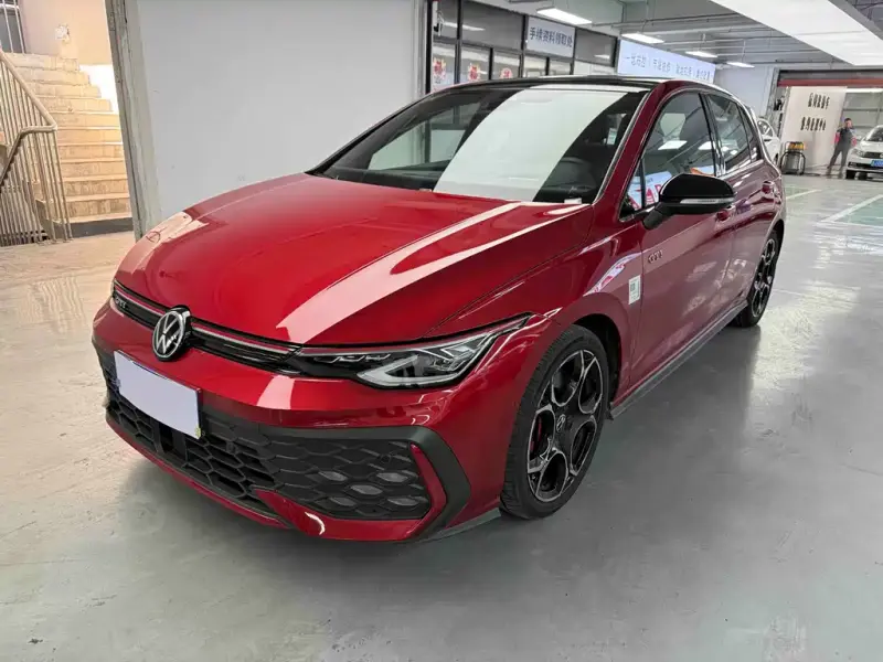 Volkswagen Golf GTI