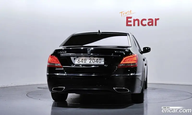 Hyundai Equus