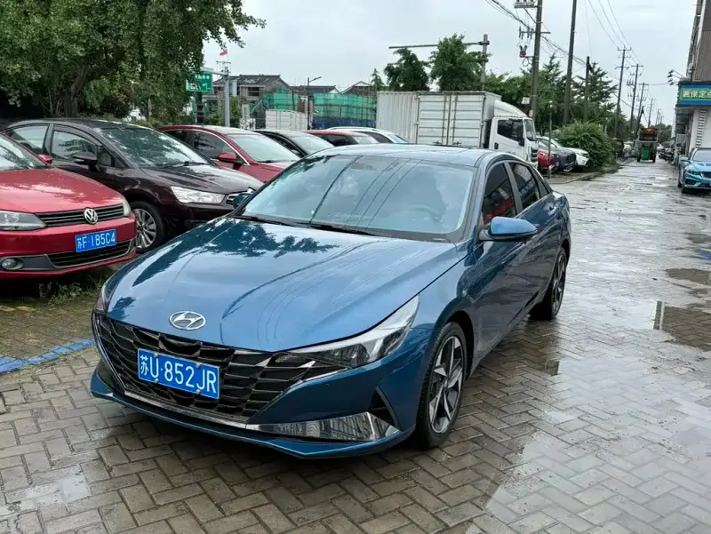 Hyundai Elantra