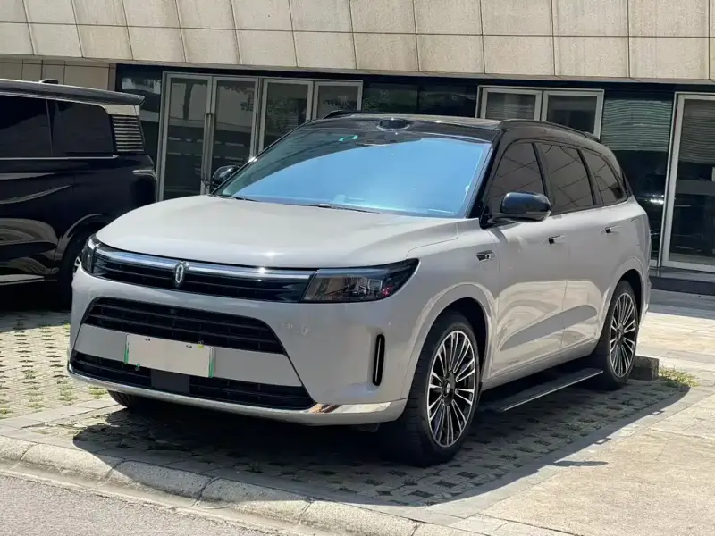 AITO M7