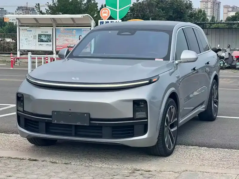 Li Auto L8