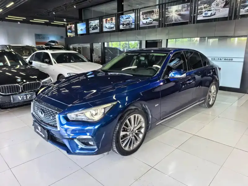 Infiniti Q50L