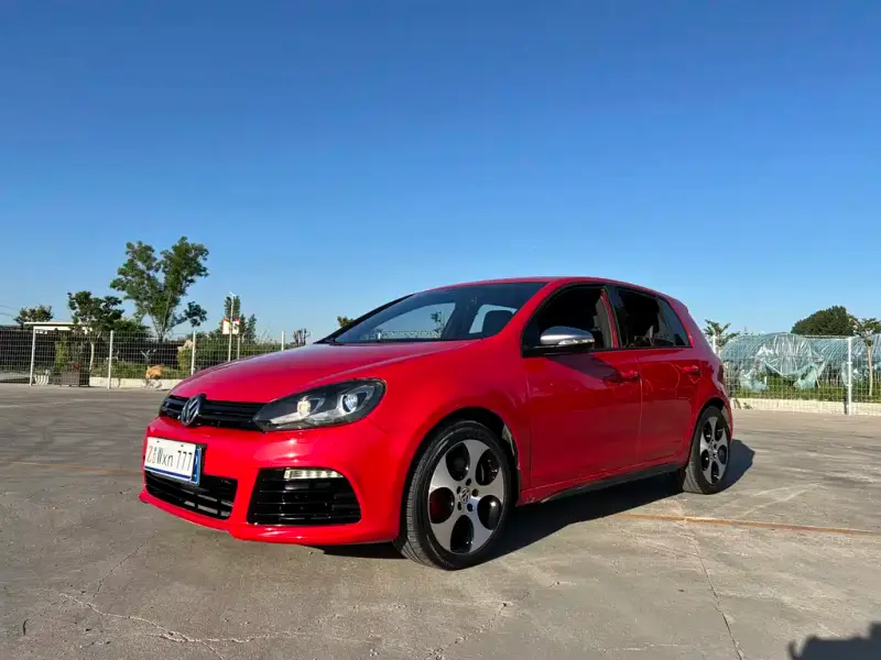 Volkswagen Golf GTI