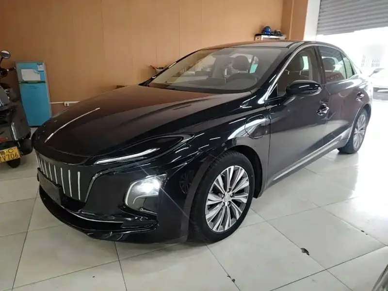 Hongqi E-QM5