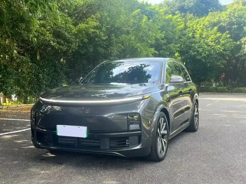 Li Auto L8