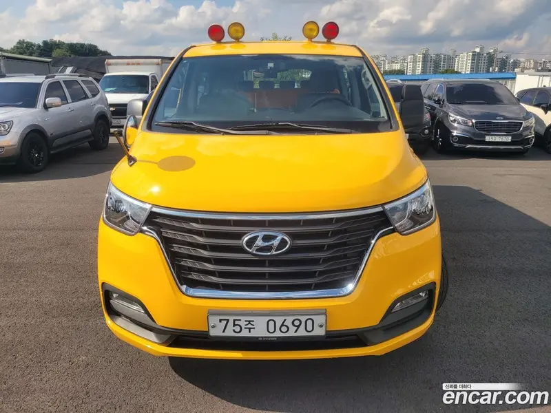 Hyundai H-1