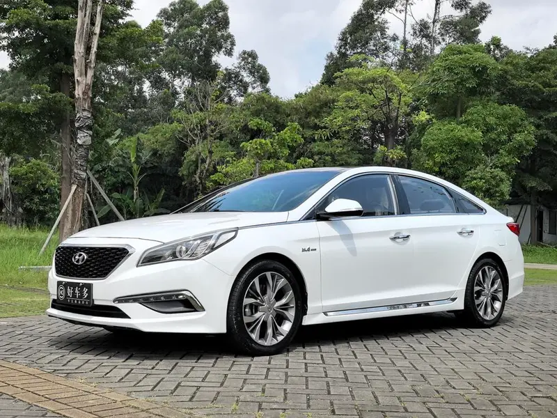 Hyundai Sonata LF