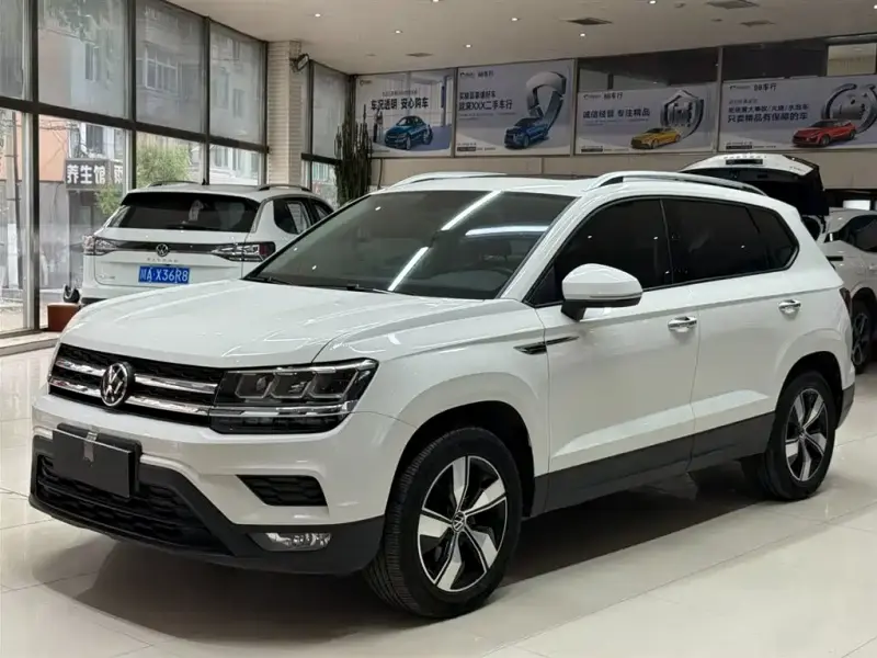 Volkswagen Tharu
