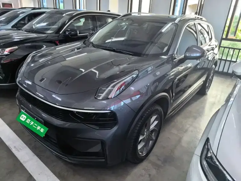 Lynk & Co 01