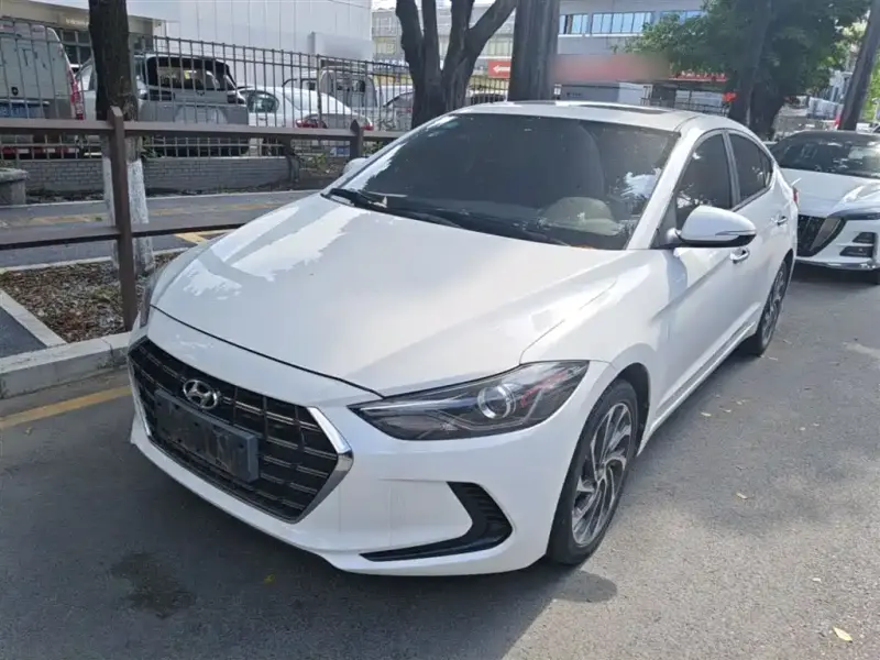 Hyundai Elantra