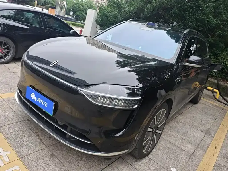 AITO M9