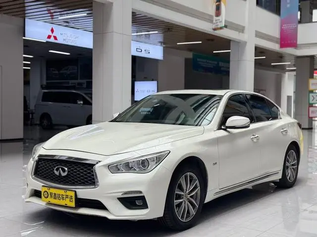 Infiniti Q50L