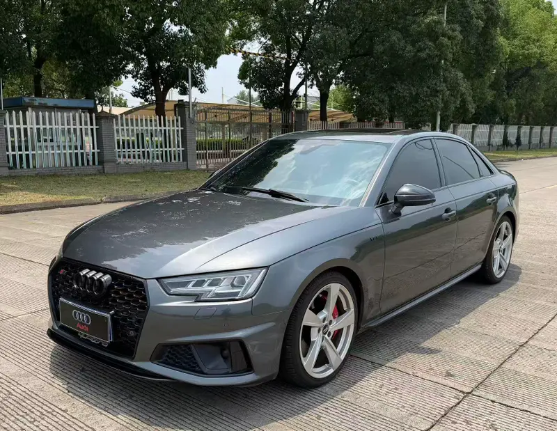 Audi S4