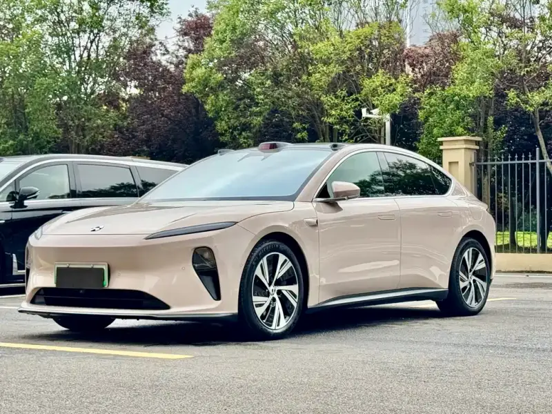NIO ET5