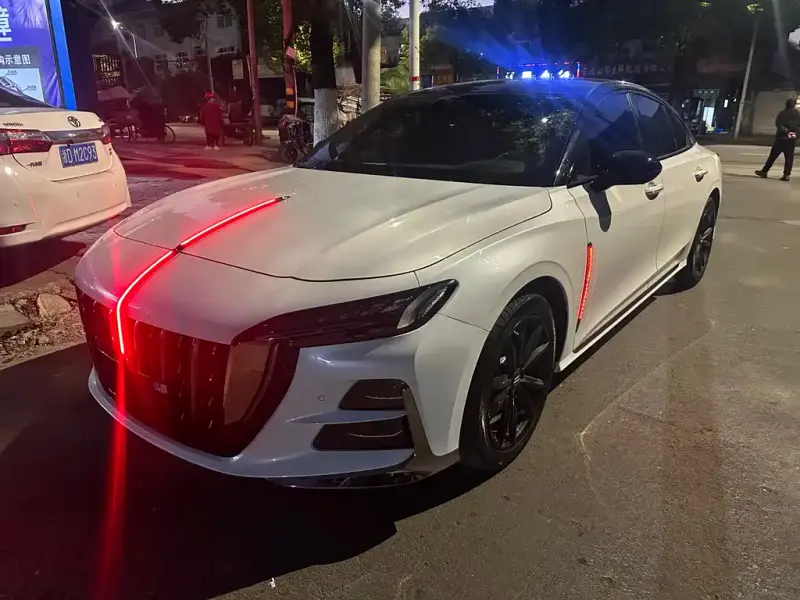 Hongqi H6