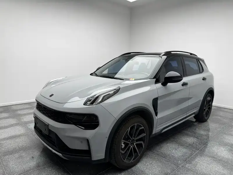 Lynk & Co 01