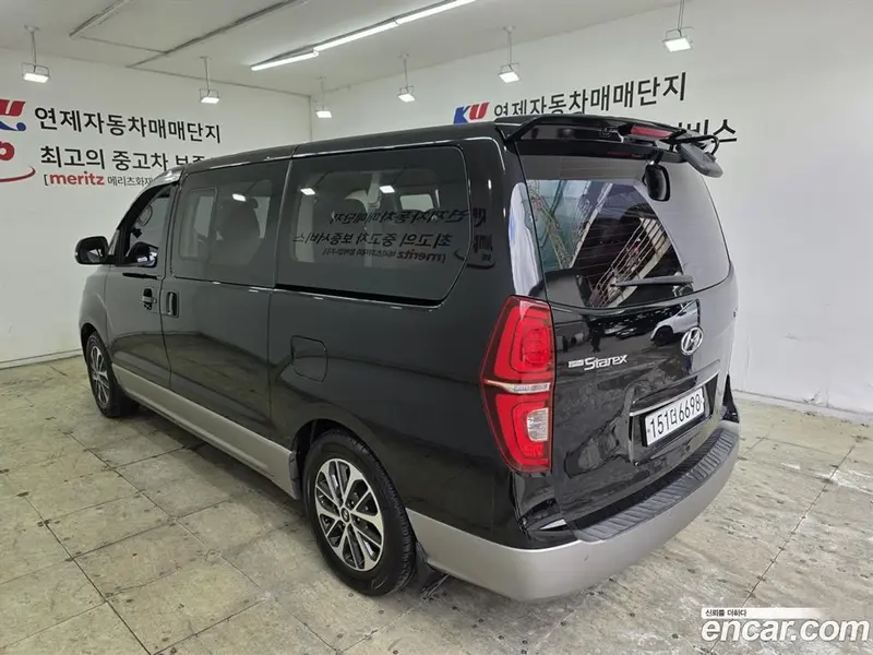 Hyundai H-1