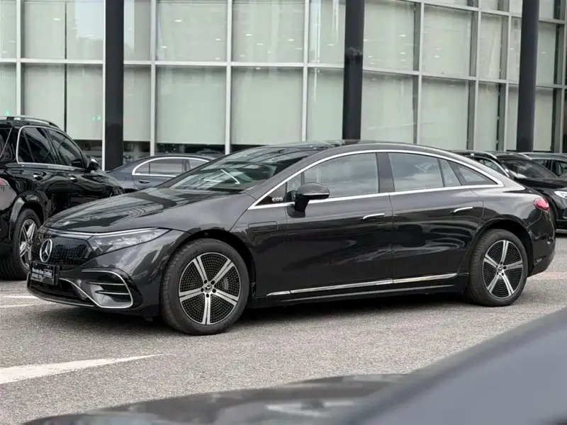 Mercedes-Benz EQS