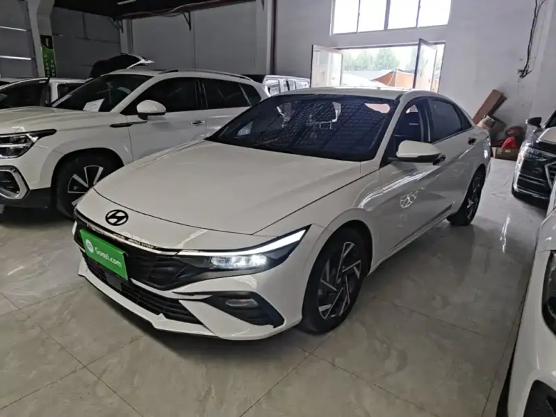 Hyundai Elantra
