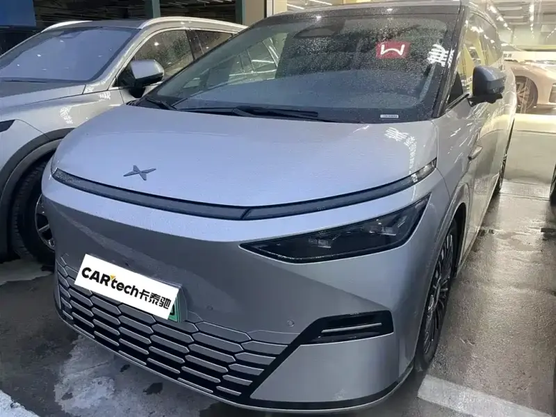 XPeng X9