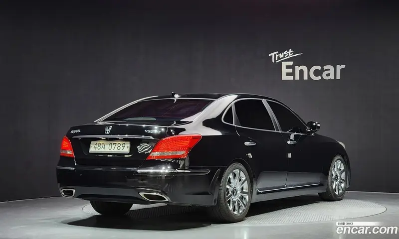 Hyundai Equus