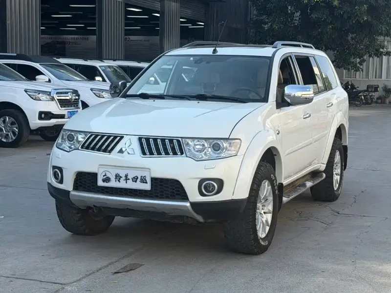 Mitsubishi Pajero Sport