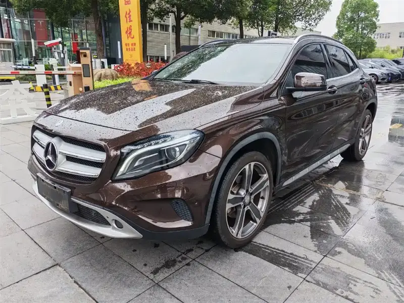 Mercedes-Benz GLA