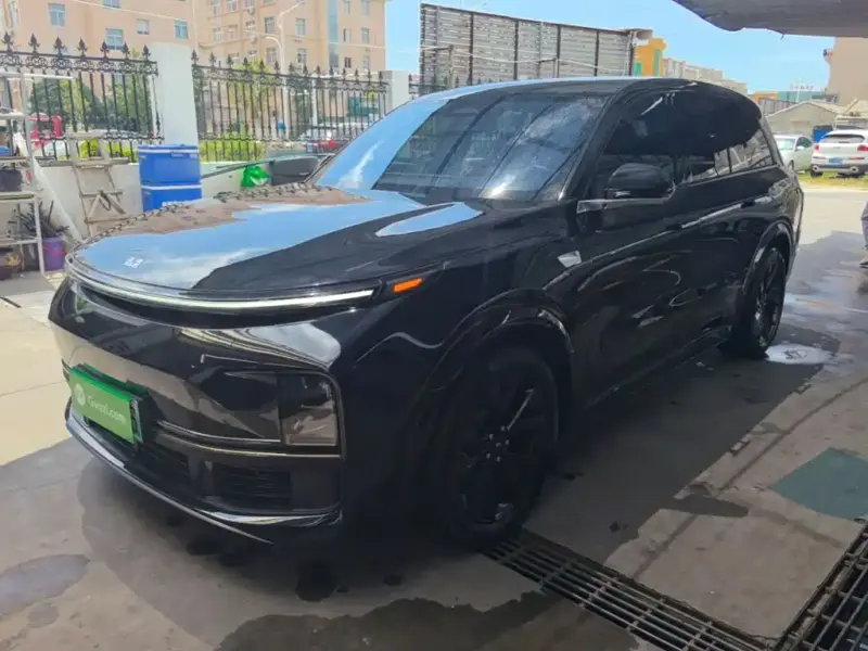 Li Auto L8